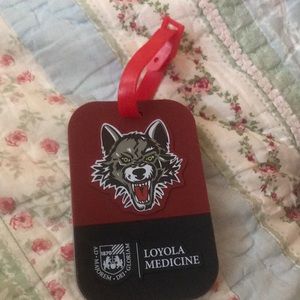 Like new Chicago wolves bag tag